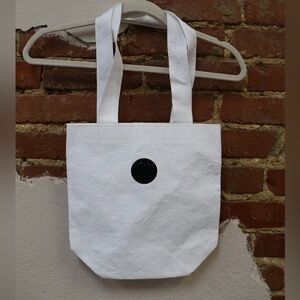 Lululemon white tote